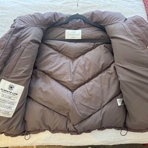 Aritzia THE CLOUD PUFF